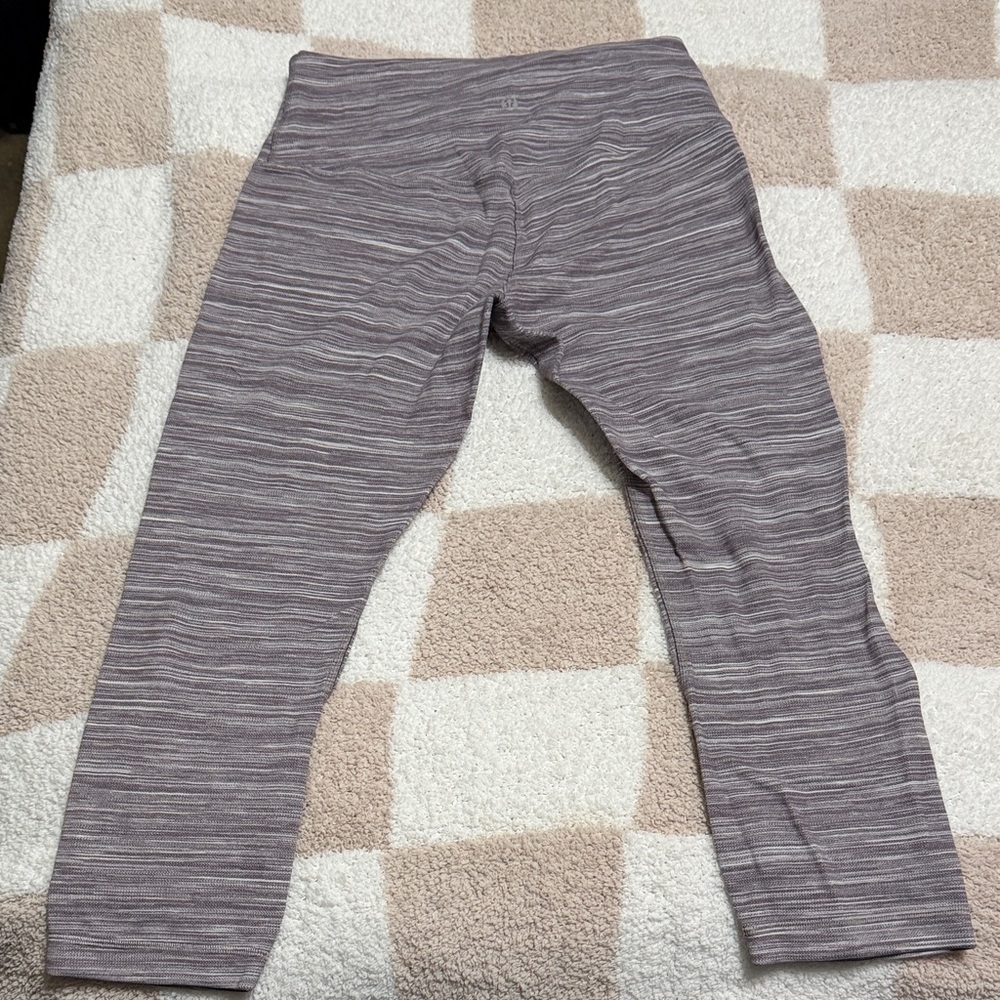 Lululemon crops